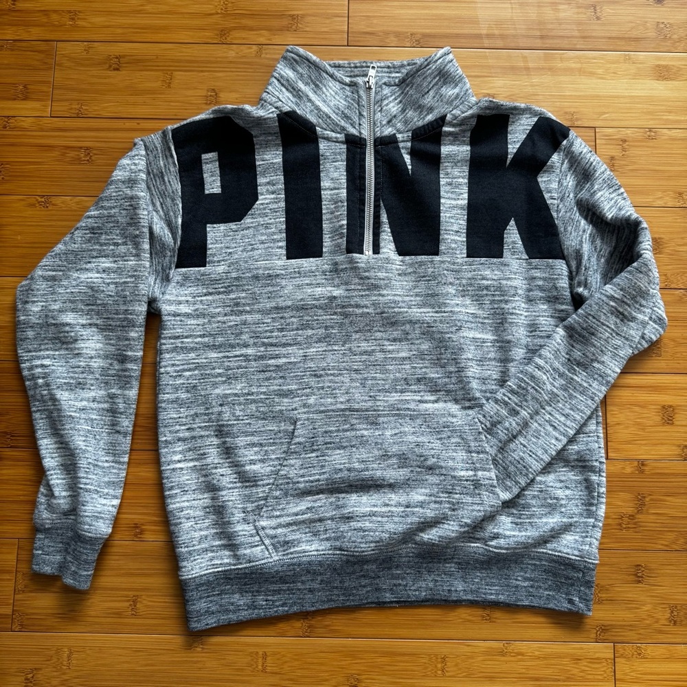 💚 PINK Victoria's Secret Gray Sweater